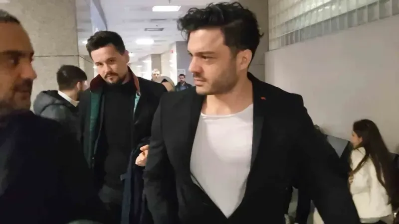 Şarkıcı İlyas Yalçıntaş’a ‘hakaret’ suçundan 3 bin 750 lira adli para cezası