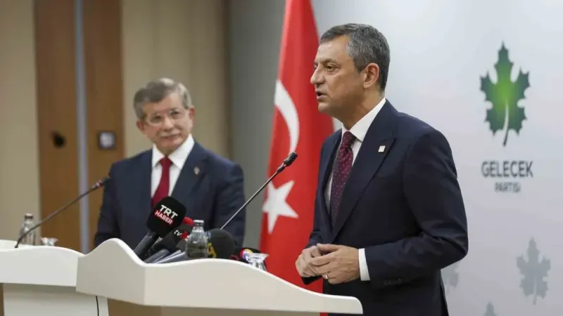 CHP Genel Başkanı Özel’den Davutoğlu’na ziyaret