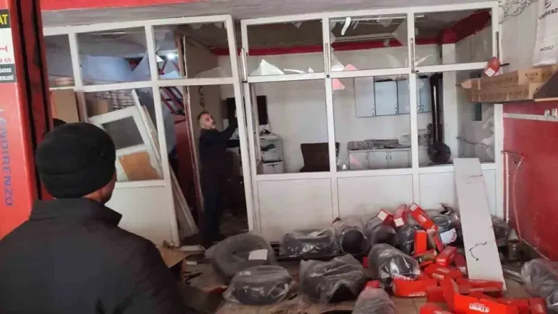 LPG tankından dökülen gaz patlamaya neden oldu: 4 yaralı