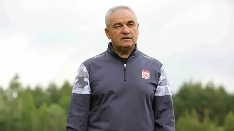 Sivasspor’un yeni teknik direktörü Rıza Çalımbay oldu
