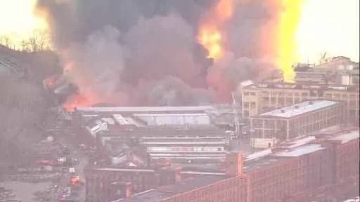 ABD'deki yangın kilometrelerce öteden görüldü