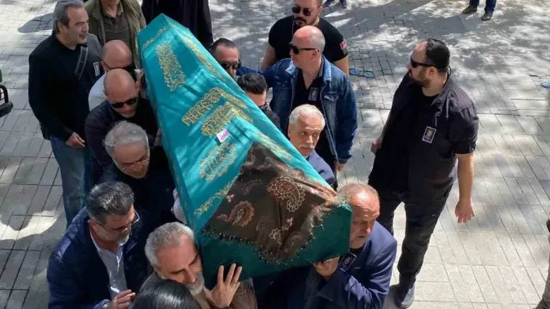Tarkan’ın annesi Neşe Tevetoğlu son yolculuğuna uğurlandı