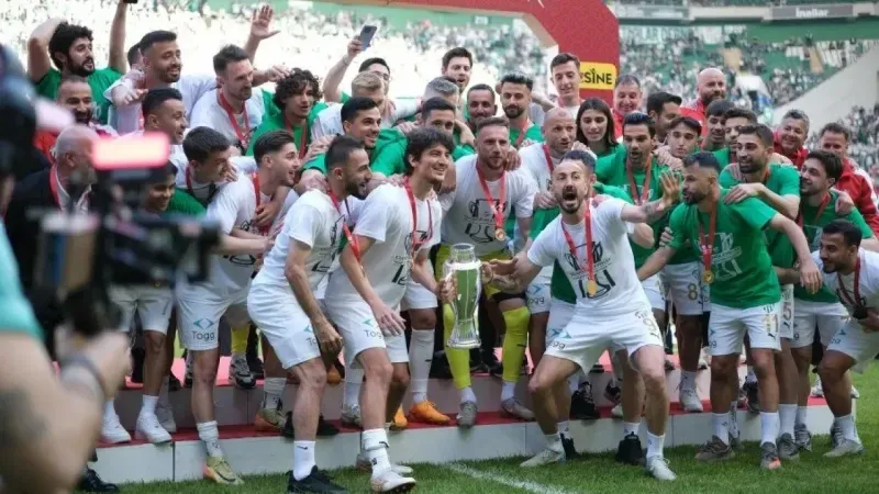 Bursaspor’da birçok isimle yollar ayrılabilir