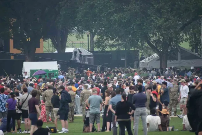 Trump’tan ABD ordusuna övgü, protestoculara gözdağı