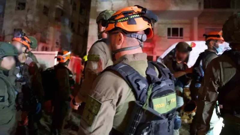 İsrail ordusu: "İran’ın silah üretim tesislerini ve karadan karaya füze altyapısını vurduk"