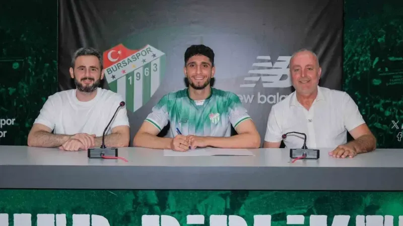 Bursaspor, Emrehan Gedikli ile sözleşme imzaladı