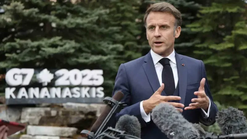 Macron: "İran’da rejim değişikliği Orta Doğu’da kaosa yol açar"