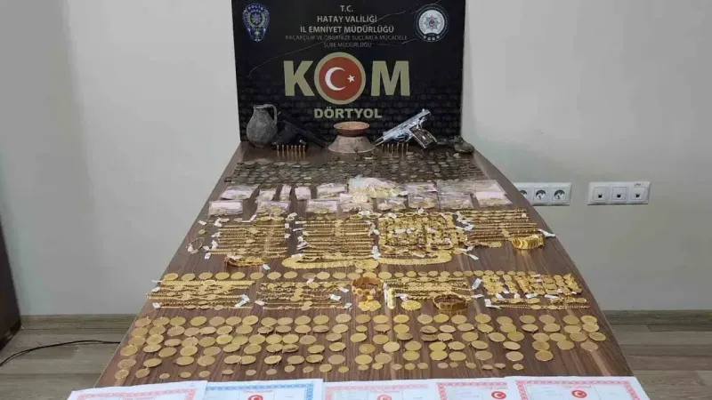 Hatay’da piyasaya sürülmeye hazır onlarca sahte altın ele geçirildi