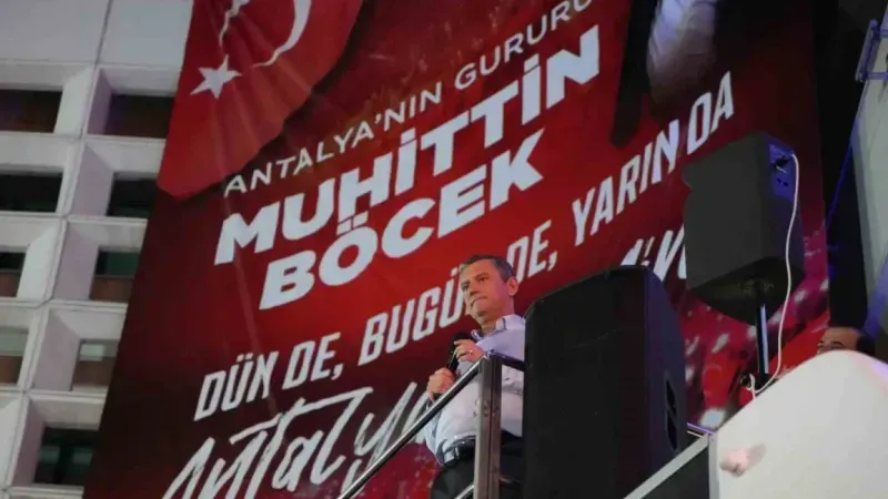 Özgür Özel’den Antalya’da miting