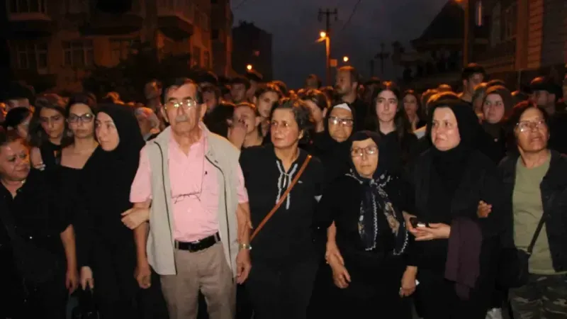 Trabzon'da Sinem Topaloğlu için sessiz yürüyüş 