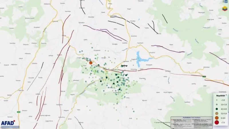 Balıkesir’de 6.1 büyüklüğündeki depremin ardından 237 artçı deprem meydana geldi