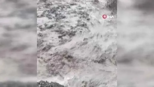 Elazığ’da sağanak yağış sele neden oldu