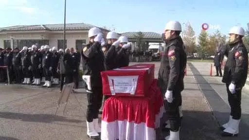 Bakan Göktaş'ın koruma ekibindeki polis memuru son yolculuğuna uğurlandı