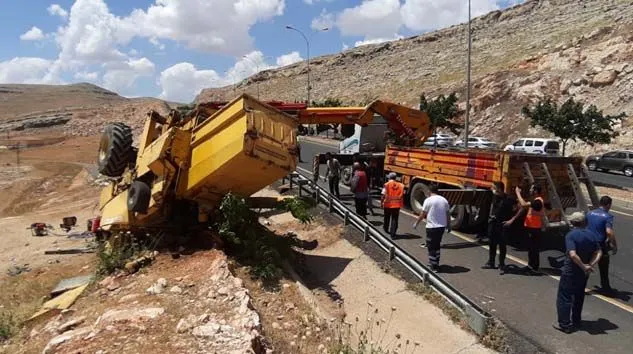 Devrilen biçerdöverin altında kalan Hasan Mustafa Abidin öldü
