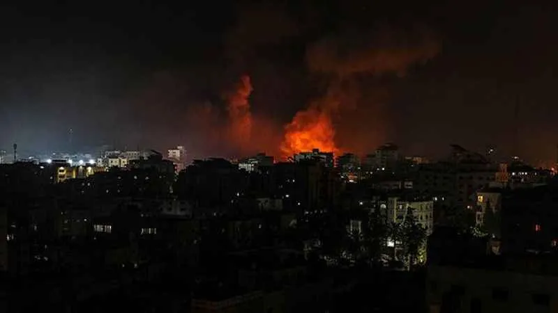 İsrail , Gazze'yi bombalamaya devam ediyor: 40 ölü