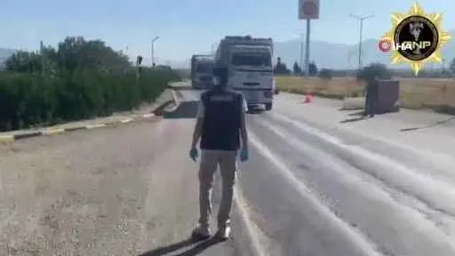 Bakan Yerlikaya: “8 ilde düzenlenen operasyonlarda 42 zehir taciri yakalandı”