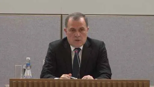 Bayramov: Tarafsız üçüncü bir ülkede veya Ermenistan-Azerbaycan devlet sınırında görüşebiliriz