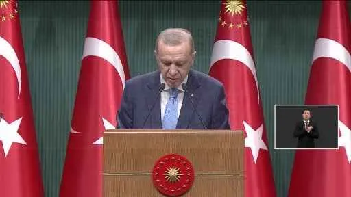 2024 yılı kredi burs rakamı lisans öğrencilerine 2 bin TL'ye yükseltildi