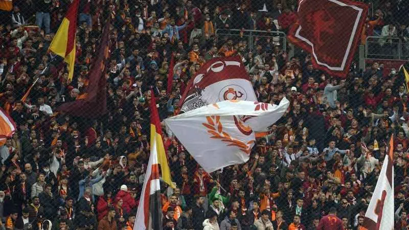Galatasaray taraftarı, Trabzonspor tribünlerinde yer alacak