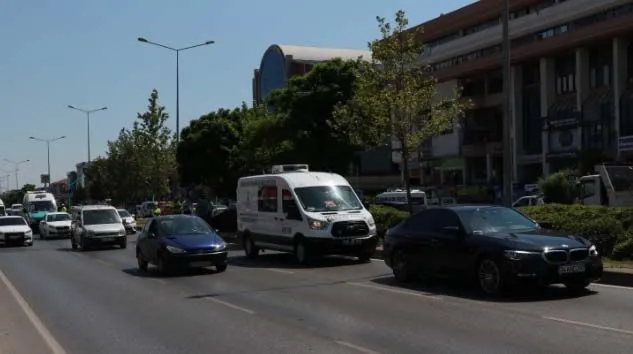 İzmir’de otomobilin çarptığı Adnan Papağan öldü