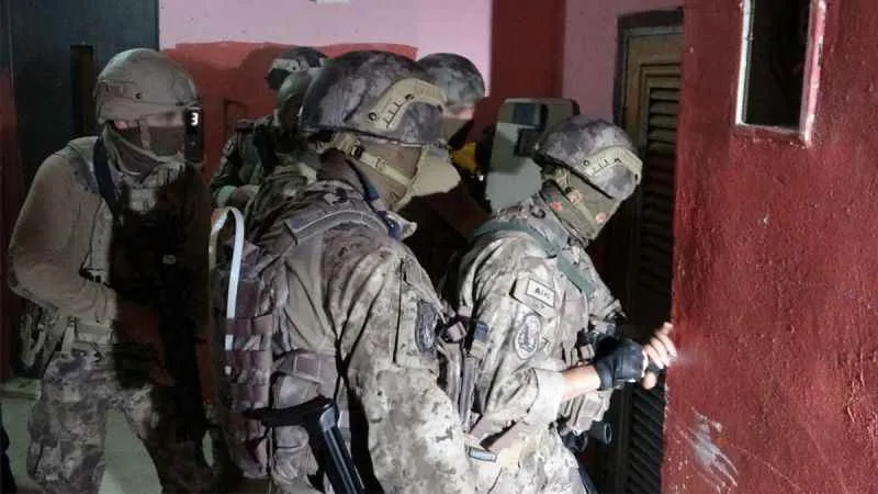  9 ilde eş zamanlı “Kahramanlar” operasyonu: 88 gözaltı