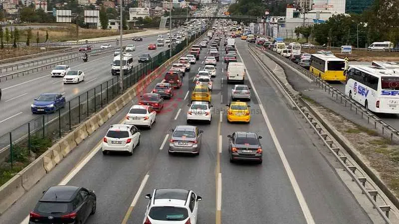 Trafiğe kaydı yapılan taşıt sayısı bir önceki aya göre yüzde 24,5 arttı