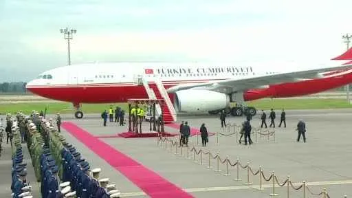 Cumhurbaşkanı Erdoğan Cezayir'de