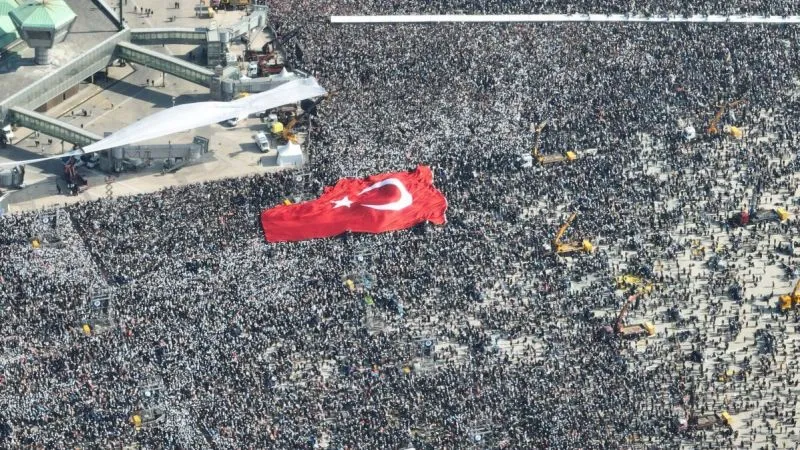 İstanbul'da toplantı ve gösteri yürüyüşleri yapılacak alanlar açıklandı