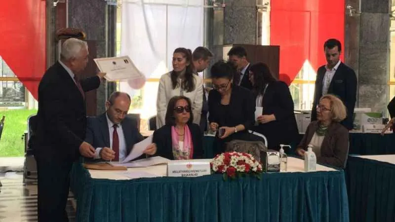 Milletvekili kayıtları devam ediyor