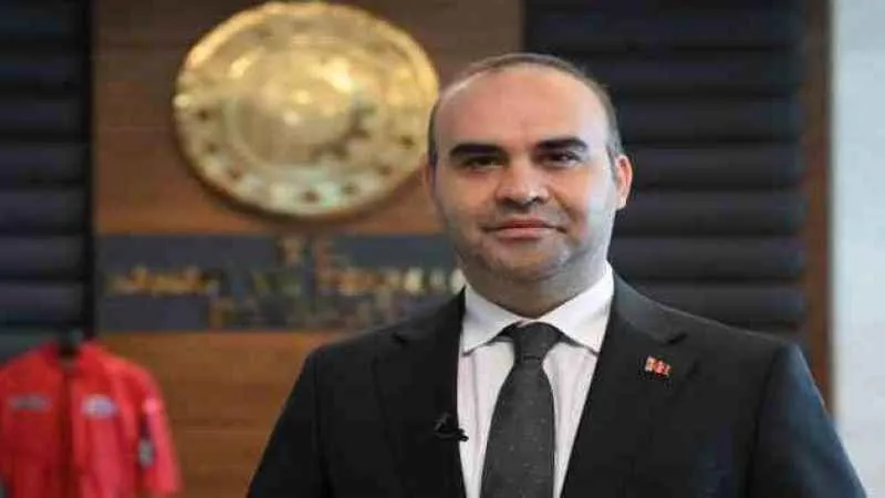 Bakan Kacır TURKSAT-6A'nın uzaya fırlatılacağı tarihi açıkladı
