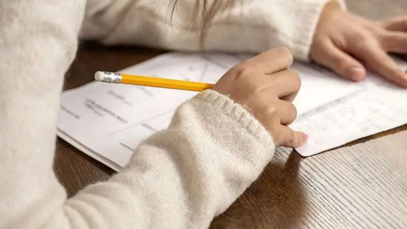 YKS'ye girecek 34 yaş üstü kadınlara ve depremzede öğrencilere ek kontenjan