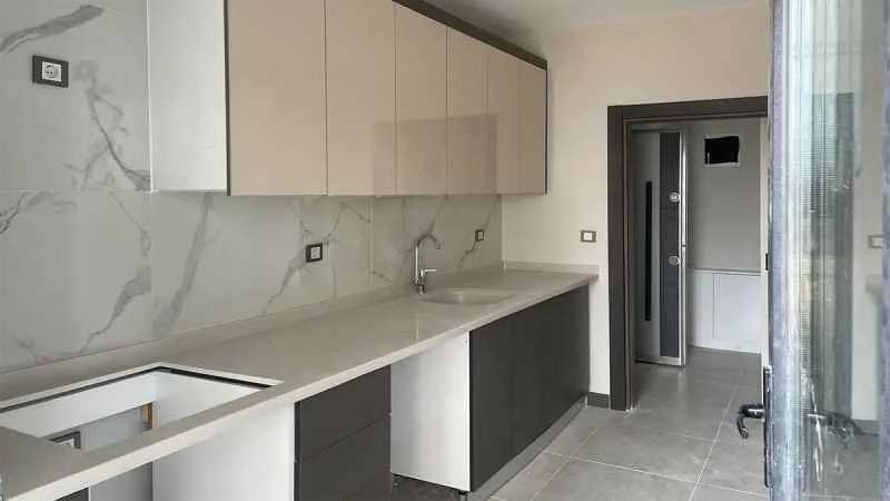 Deprem konutlarında örnek daire tamamlandı