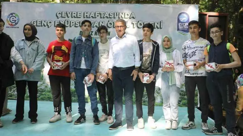 Genç Eyüpsultanlılar'dan "Çevre"ye duyarlı etkinlik