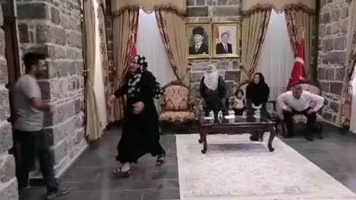 Bakan Yerlikaya: “Evlat nöbetleriyle bugüne kadar 45 terör örgütü mensubu ikna edilerek teslim oldu”