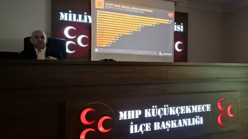 MHP İstanbul Küçükçekmece'de, sosyal medyanın güvenli kullanımını ele aldı