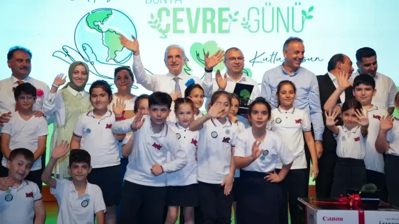 Minik çevreciler görev başında