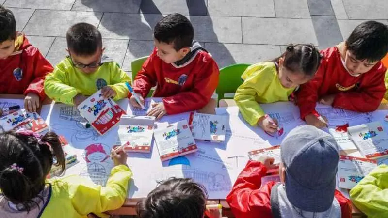 Ümraniyeli minikler Filistin için tek yürek