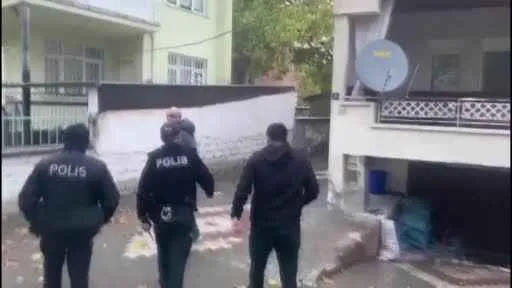 Kırşehir'de farklı suçlardan arananlar şafak operasyonu ile yakalandı