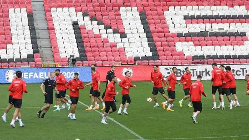 A Milli Takım, Galler maçının hazırlıklarını tamamladı