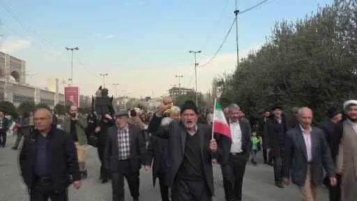 Tahran'da binlerce kişi yürüyüş yaptı