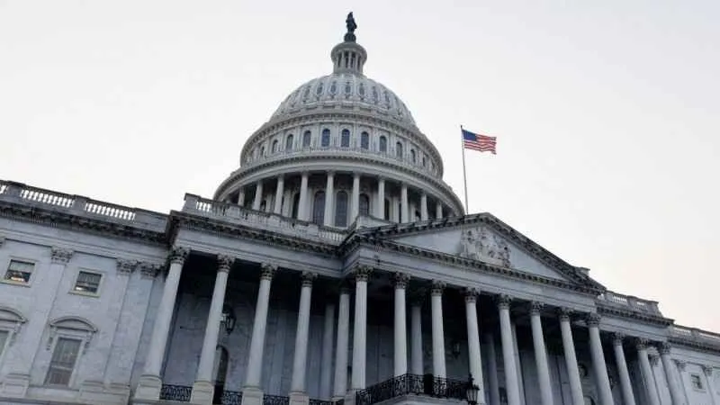 ABD Kongresinde silahlı saldırgan alarmı