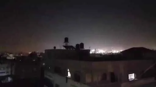 İsrail, Gazze'yi de vurdu