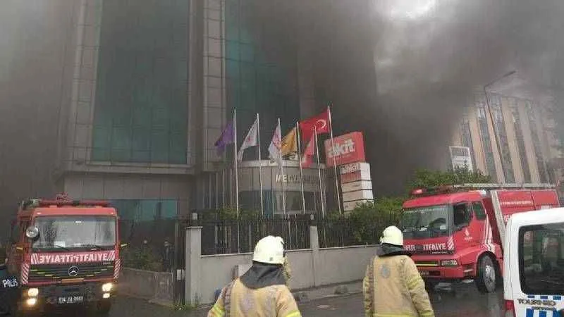Akit binası nerede? Akit binasında neden yangın çıktı? Yangında ölen yada yaralanan var mı?