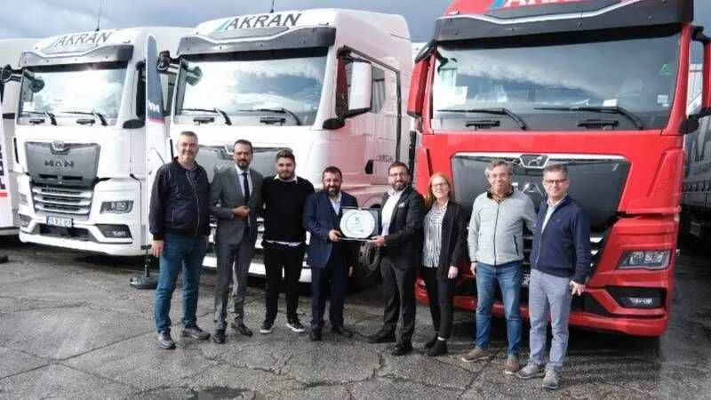 Lokman Koçaslan Otomotiv, Akran Lojistik’e 20 adet MAN TGX ile güç kattı