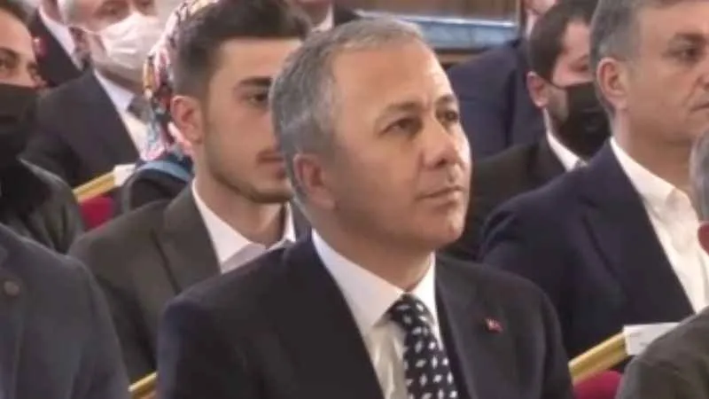 FETÖ ile bağlantılı 445 emniyet mensubu açığa alındı