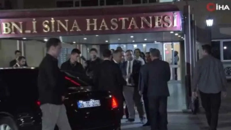 İçişleri Bakanı Ali Yerlikaya, yaralı polisleri hastanede ziyaret etti