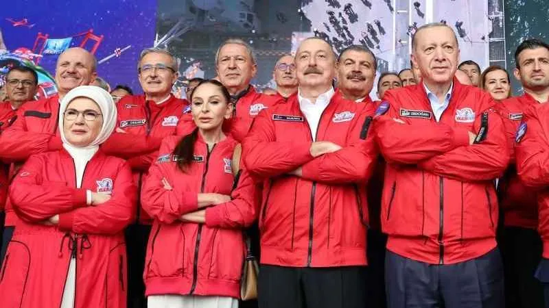 Aliyev: Yakın gelecekte Kızılelma Azerbaycan semalarında da olacak