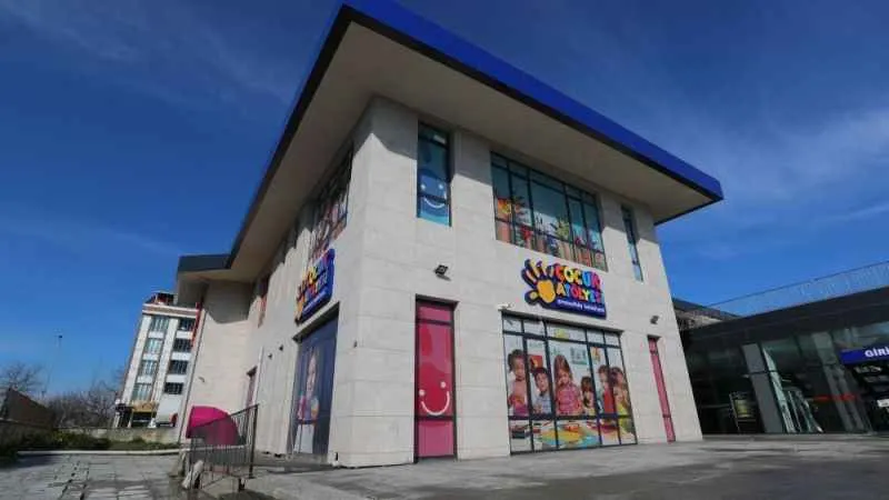 Arnavutköy'de çocuklar tatilde hem eğlenecek hem de öğrenecek