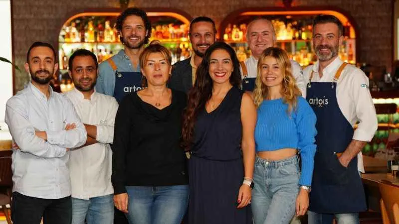 İş ve cemiyet dünyası Artois'in 1.yaş gününde buluştu