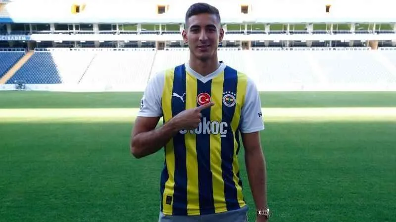Fenerbahçe, Mert Müldür'ü kadrosuna kattı